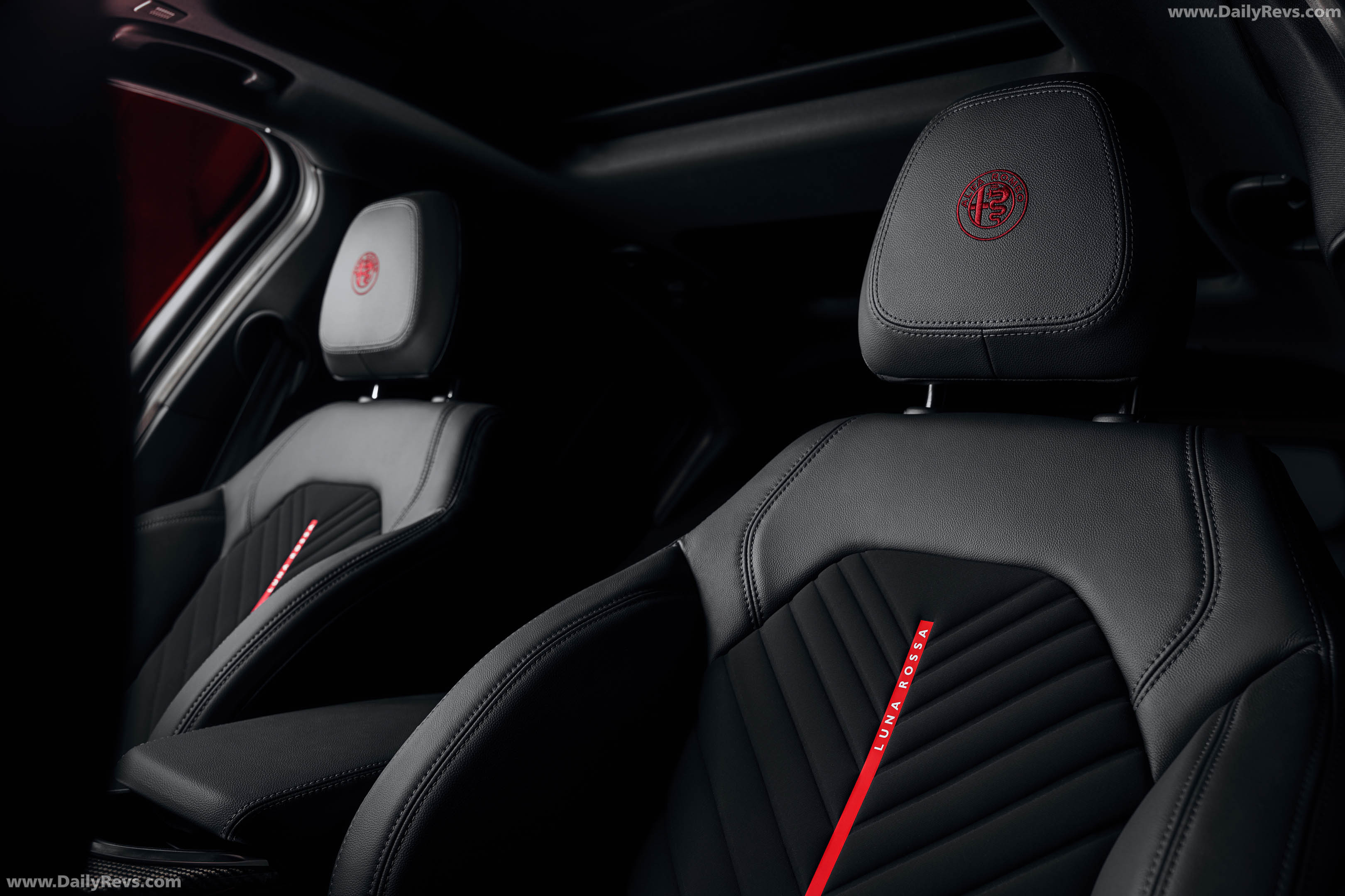 2027 Alfa Romeo Giulia Luna Rossa Interior
